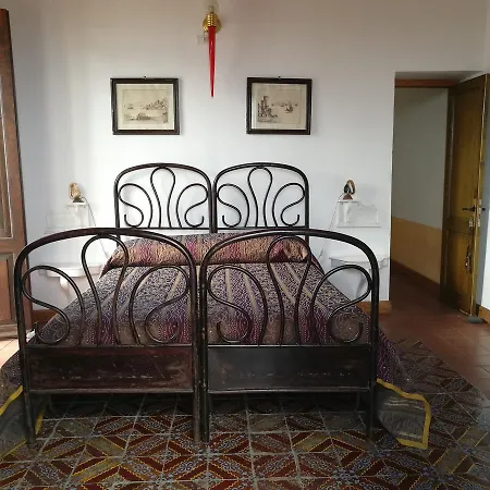 La Del Barbablu Stromboli